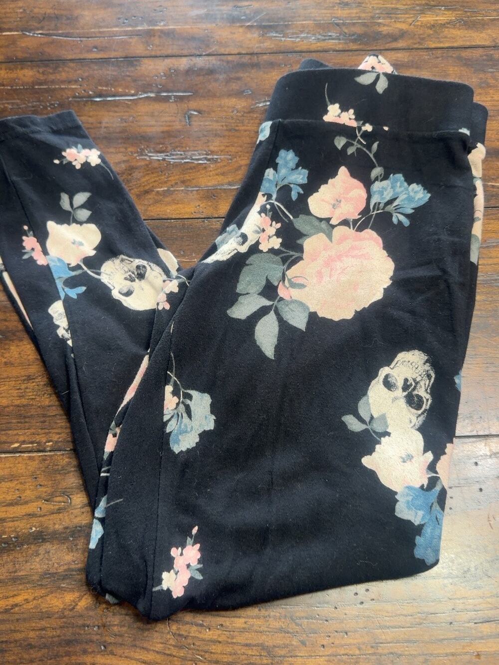 Torrid Black Floral Skull Leggings Plus Size 0/L/12